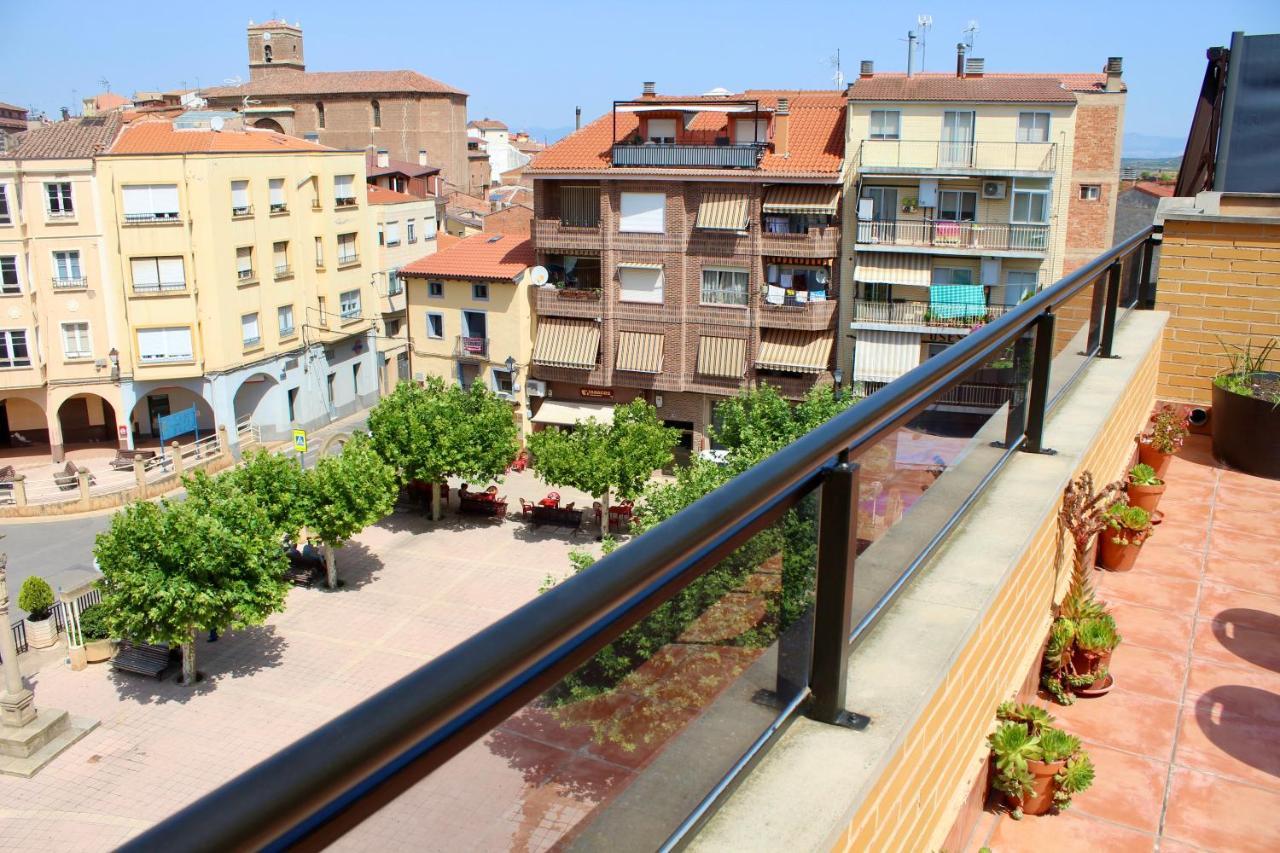 Atico En El Centro Con Amplia Terraza Lägenhet Entrena Exteriör bild